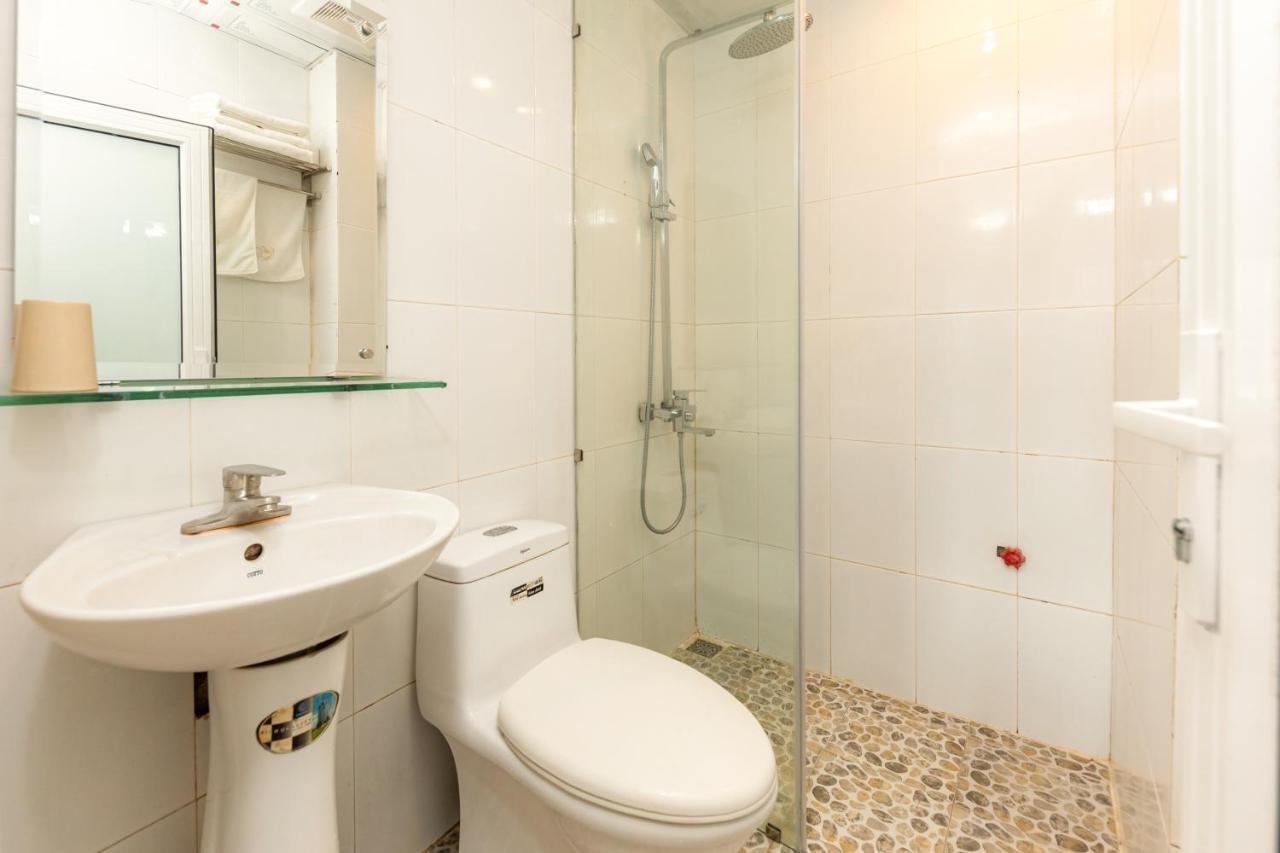 Oyo 709 Seoul Hotel Hanoi Bagian luar foto