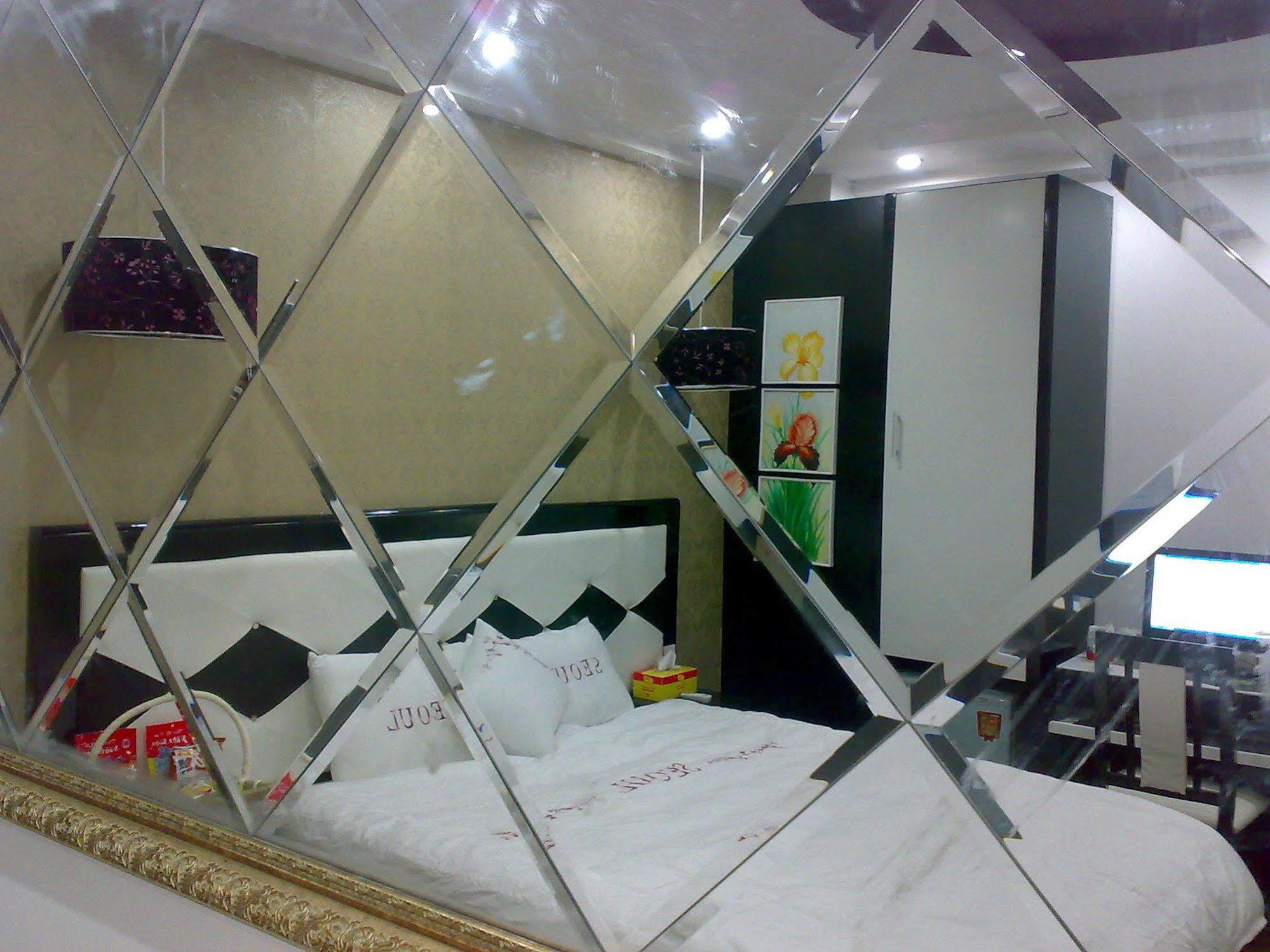 Oyo 709 Seoul Hotel Hanoi Bagian luar foto